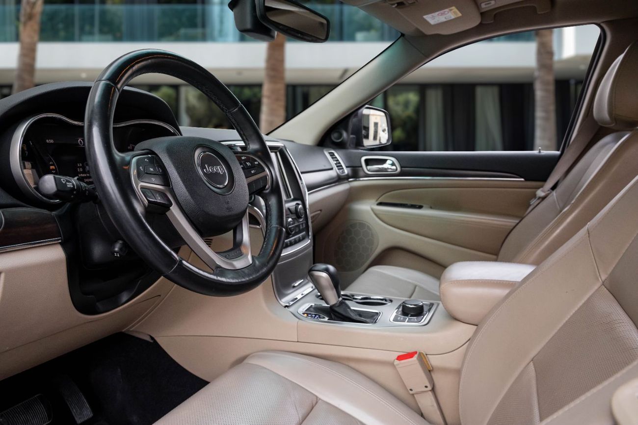 جيب جراند شيروكي Limited V6 | 1,188 P.M (4 Years)⁣ | 0% Downpayment | Pristine Condition!