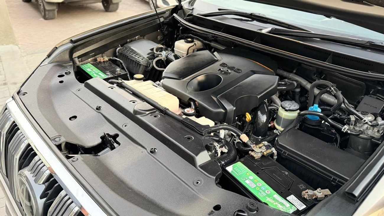 Toyota Prado TX.L-RHD-Japanese Specs with Japan Export Certificate-2.8L-Diesel-4WD-Automatic-4 Cylinders-7 Seats-