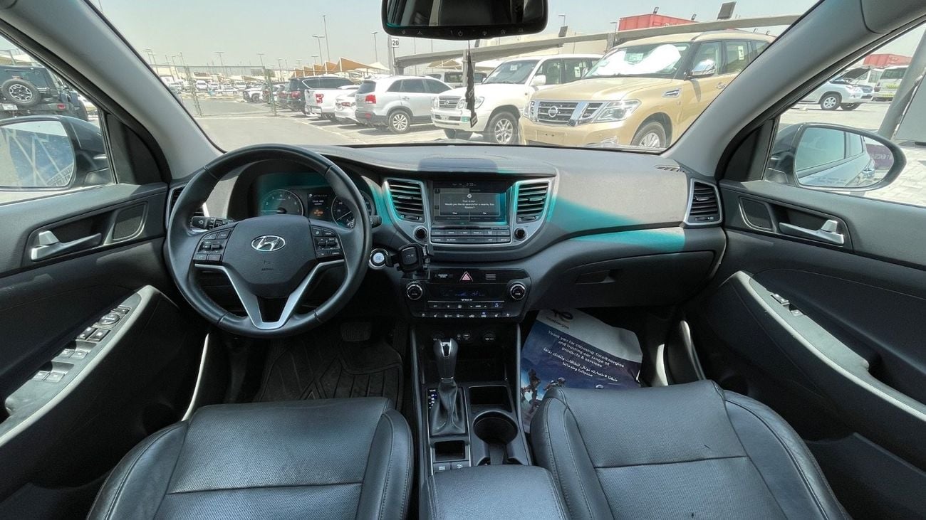 Hyundai Tucson Basic Panorama 1.6L FuLL,