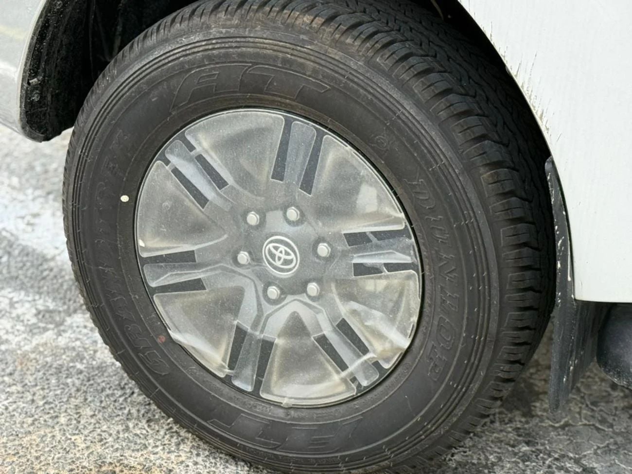 تويوتا هيلوكس 2026 Toyota hilux GLXS SRS 2.7L petrol AT