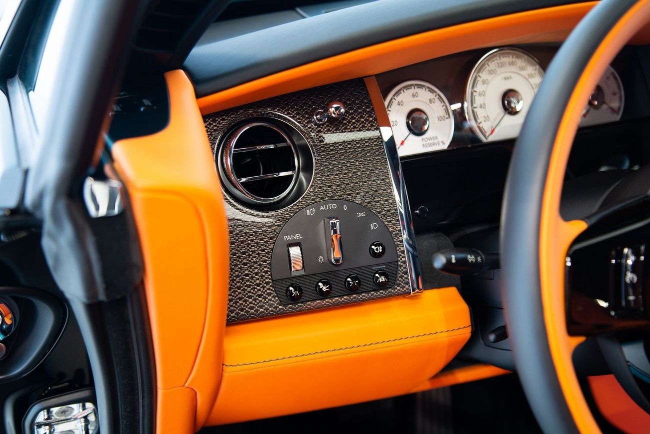 Rolls-Royce Wraith BLACK BADGE