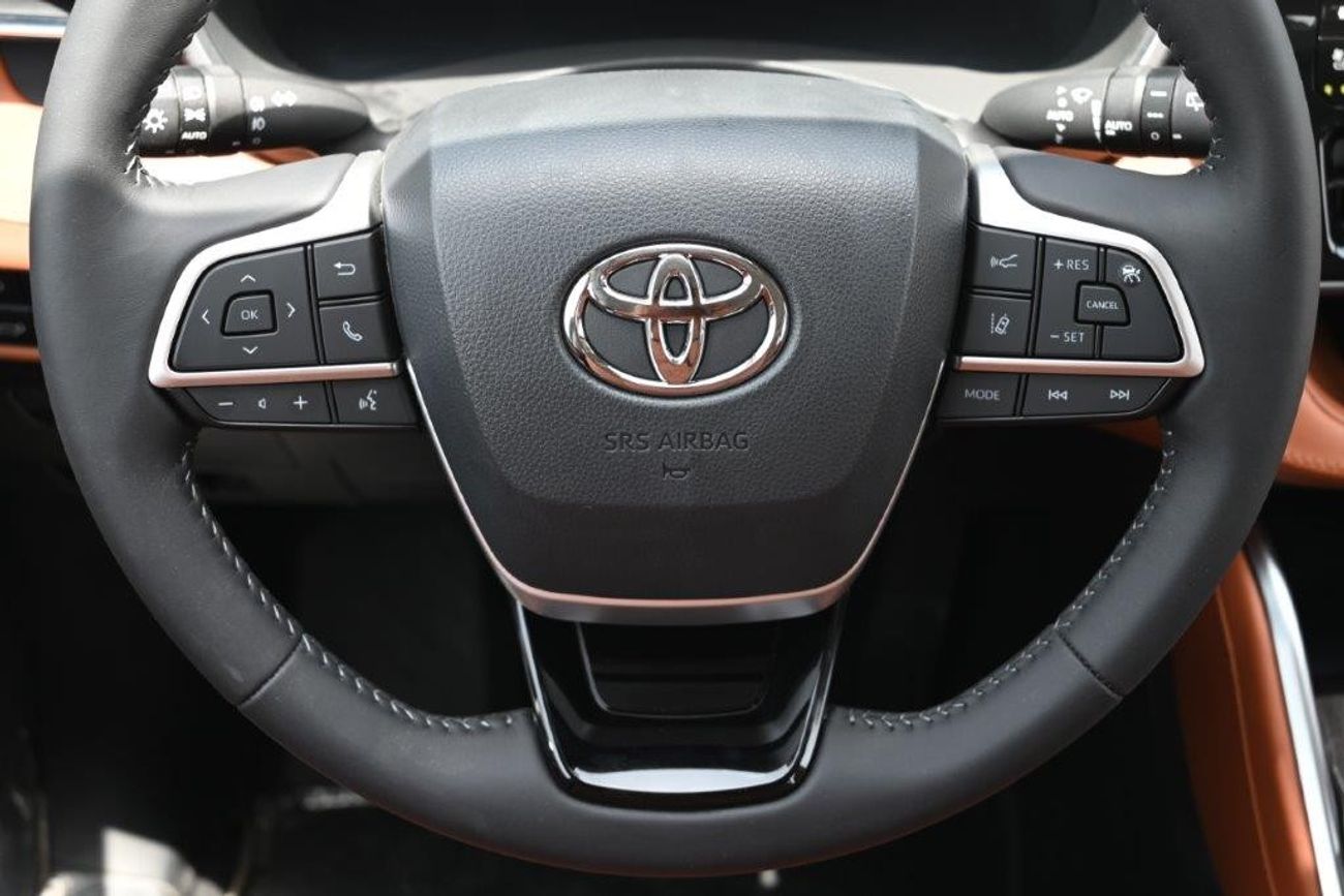 Toyota Highlander Limited Hybrid 2.5L E-AWD 7-Seater Automatic