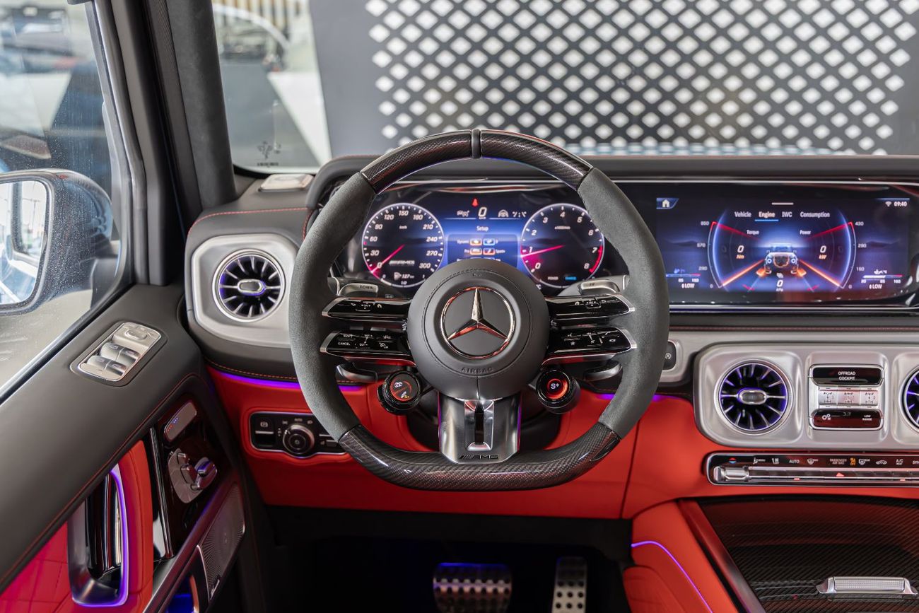 مرسيدس بنز G 63 AMG Double Night Pack|Fully Loaded|2026 Fully Cardbon Fiber |Gargash Auto Warranty PERFOMANCE PACKAGE