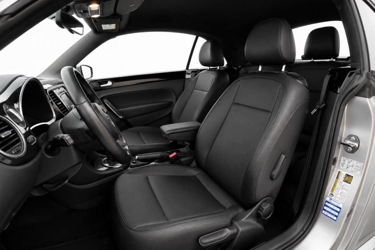 Volkswagen Beetle Volkswagen Beetle Cabriolet 2.0T 2013 – Convertible – AED 14,999