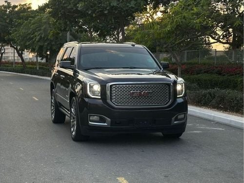 GMC Yukon Denali 6.2L (8 Seater)