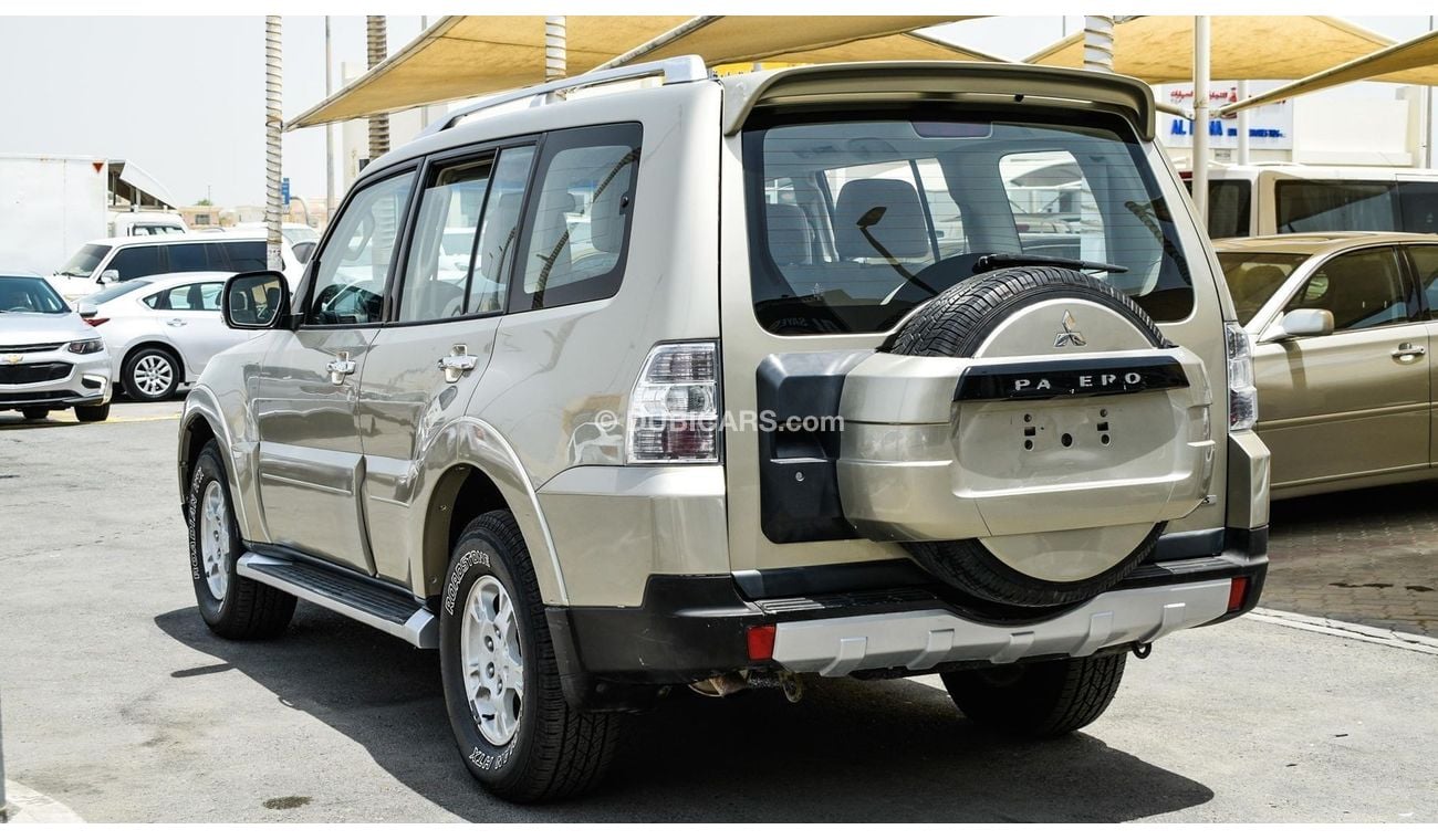 ميتسوبيشي باجيرو GLS V6