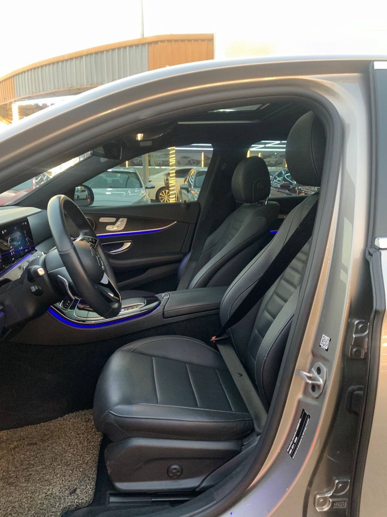 Mercedes-Benz E 250 Mercedes-Benz E250 V4 2.0L Model 2022 Price:150.000AED  Mileage:67.000 Km  Specifications: KORIAN Co