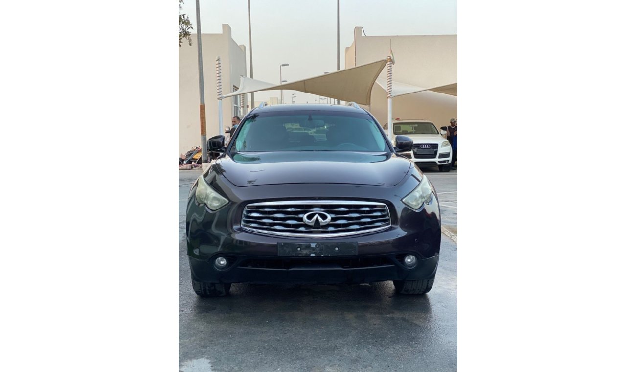 إنفينيتي FX35 Infiniti FX35 GCC , in perfect condition, single owner, zero problems