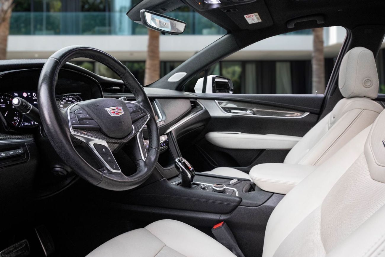 كاديلاك XT5 | 2,056 P.M | 0% Downpayment | Agency Warranty!