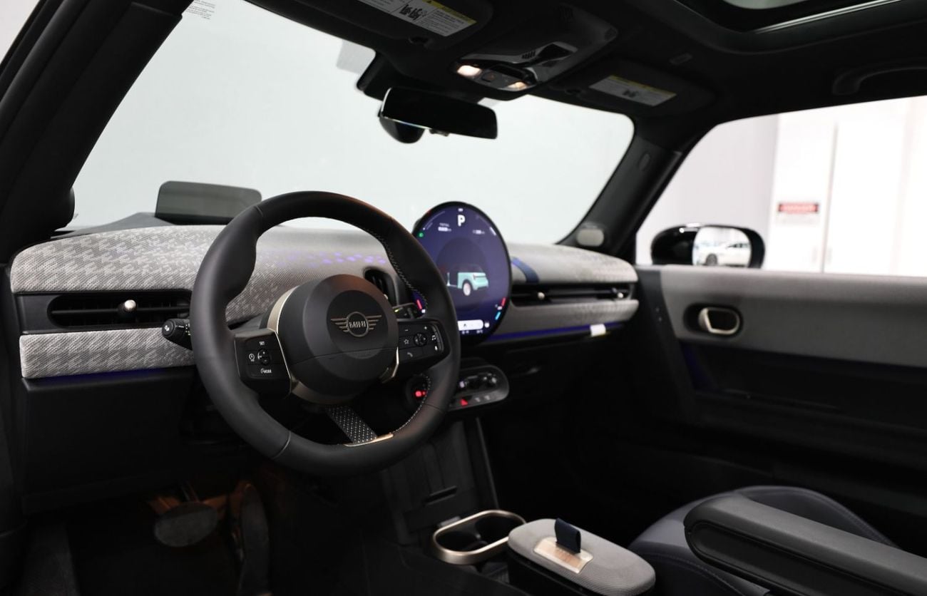 Mini Cooper S Clean Title | MINI Cooper S | Low Kms | AED 1300 monthly | V4 2.0L Turbocharged 201 Hp | Ref#W30356