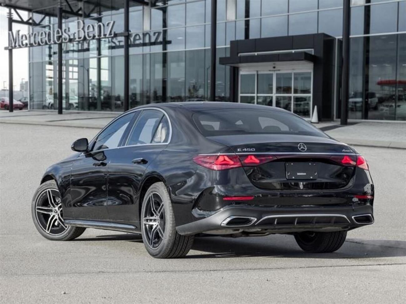 Mercedes-Benz E 450 4MATIC Sedan Brand New *Export price*