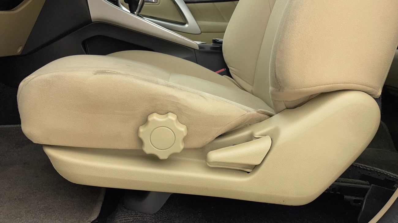 ميتسوبيشي مونتيرو سبورت GLX MID 3 | بدون دفعة مقدمة | اختبار القيادة في المنزل