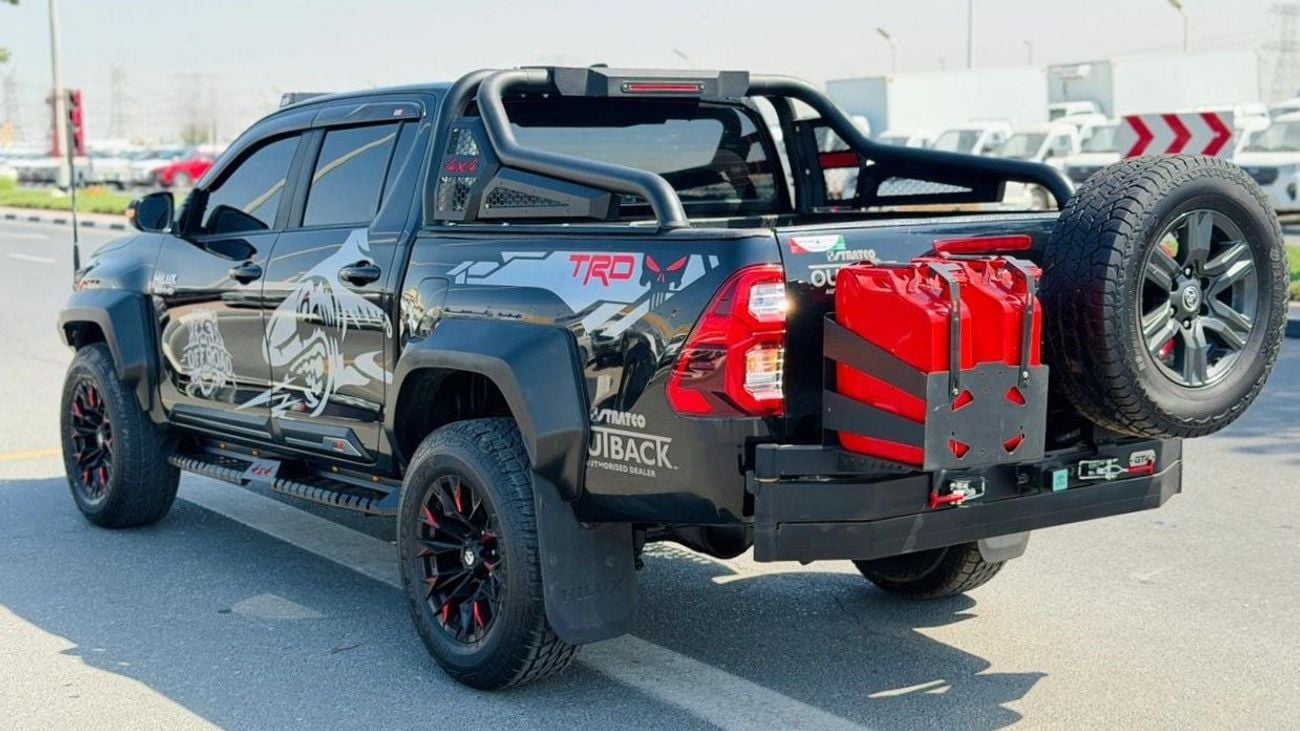 تويوتا هيلوكس 