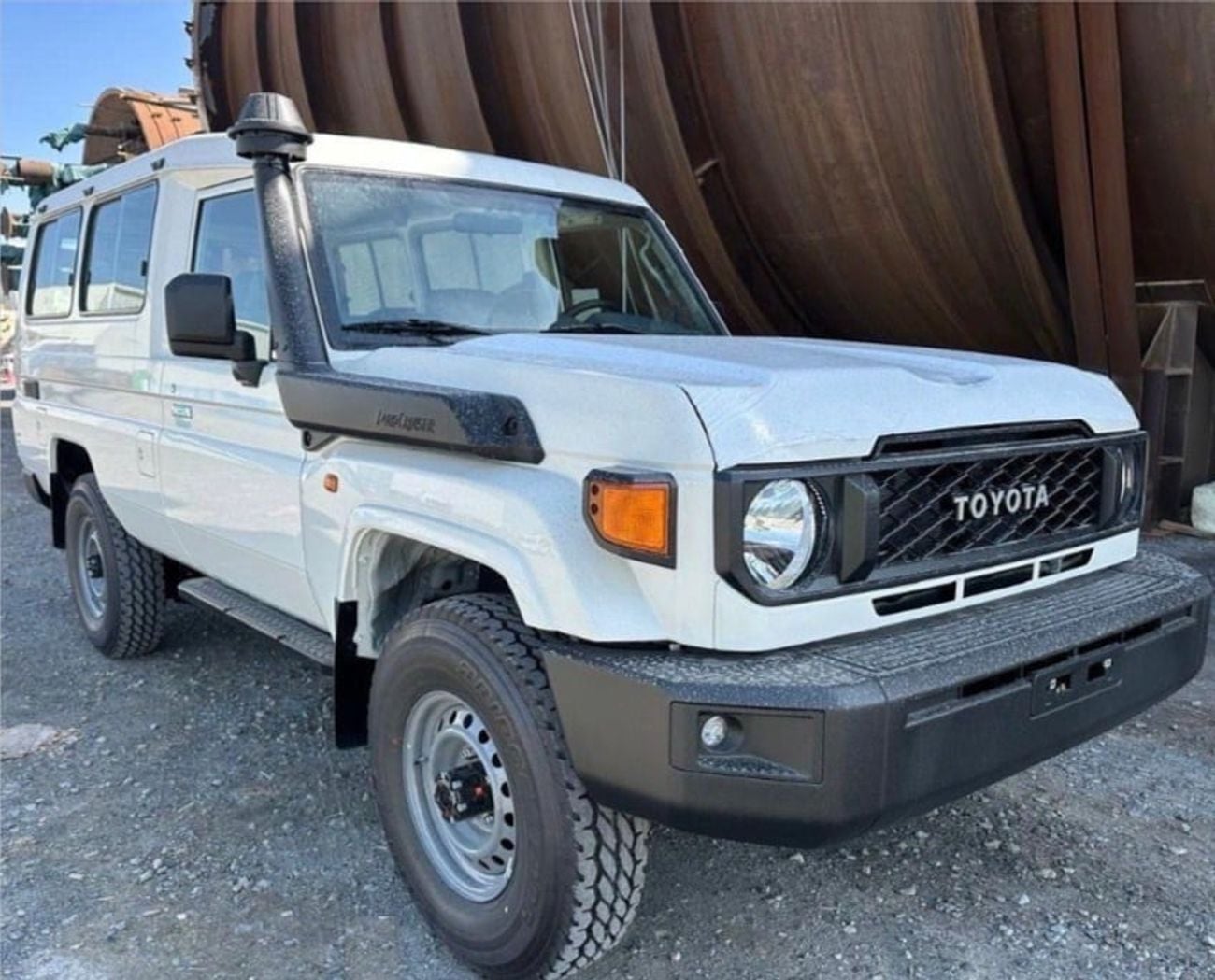 تويوتا لاند كروزر بيك أب 70 TOYOTA LC 78 HARDTOP