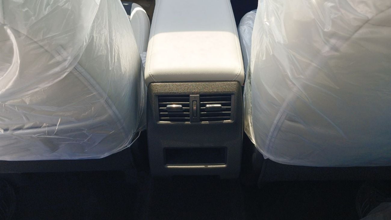 ميتسوبيشي آوتلاندر H Line 2.5L Petrol 4WD 2026YM