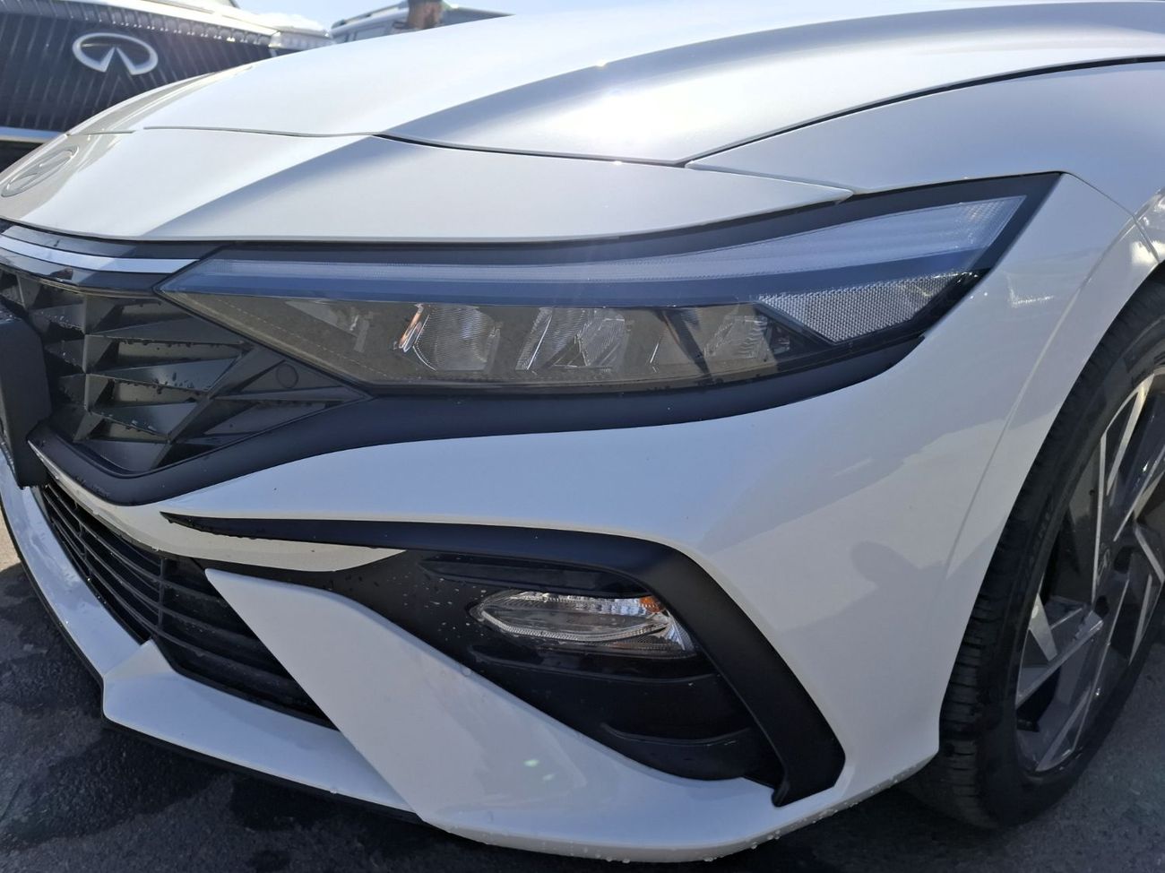 Hyundai Elantra Hyundai Elantra 1.5L 2025 White Petrol Chinese (Export Only)