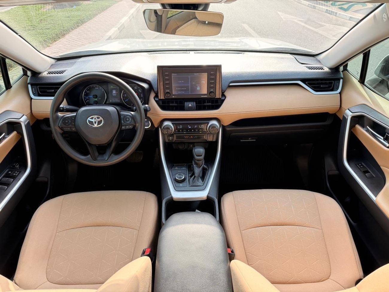 Toyota RAV4 XLE HEV Hybrid XLE 2.5L