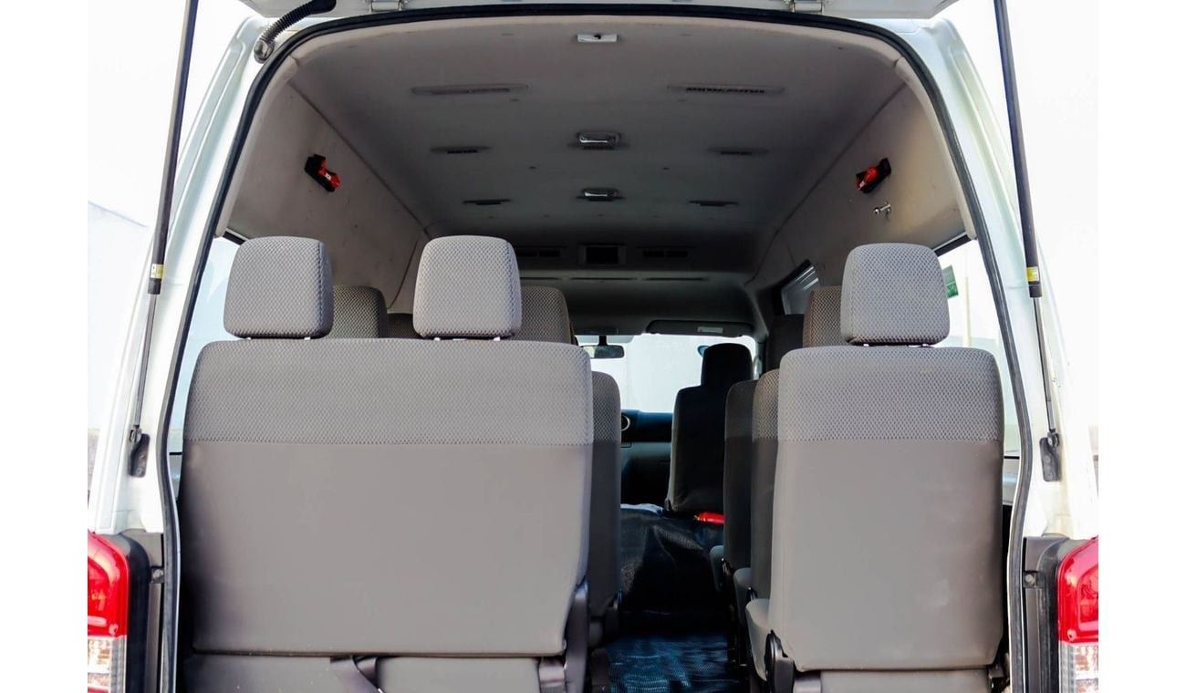 Nissan Urvan Microbus 2.5L A/T Petrol Nissan Urvan 2020 GCC accident free in excellent condition 1708 P.M