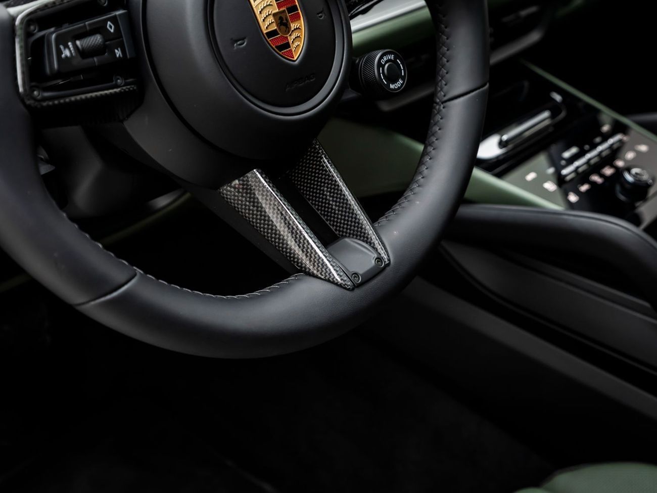 Porsche Cayenne Base Coupe 2025 Porsche Cayenne Coupe, March 2027 Porsche Warranty, Low KMs, GCC