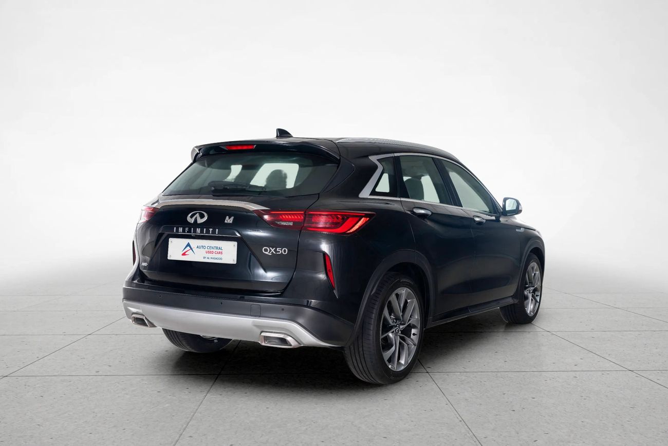 إنفينيتي QX50 LUXE 2.0