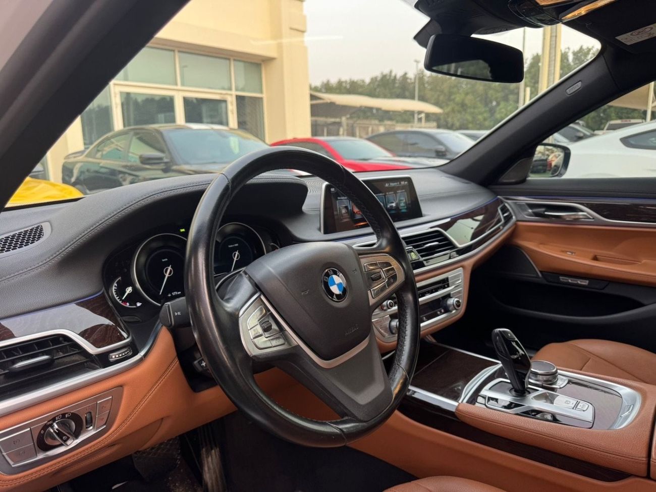 BMW 730Li Excellence Multimedia 2.0L