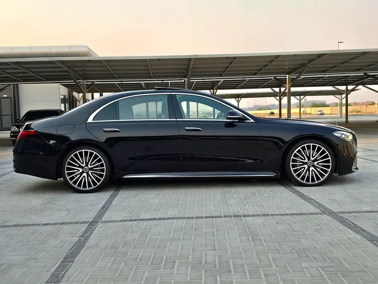 Mercedes Benz S500 S 500 L 4MATIC | GCC Specs | Low Mileage