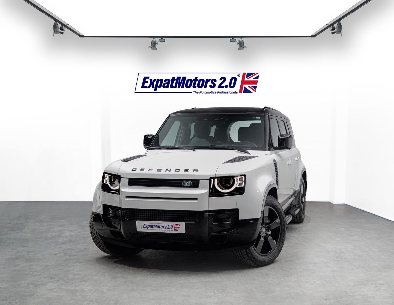 Land Rover Defender P300 110 2.0L (5 Seater)