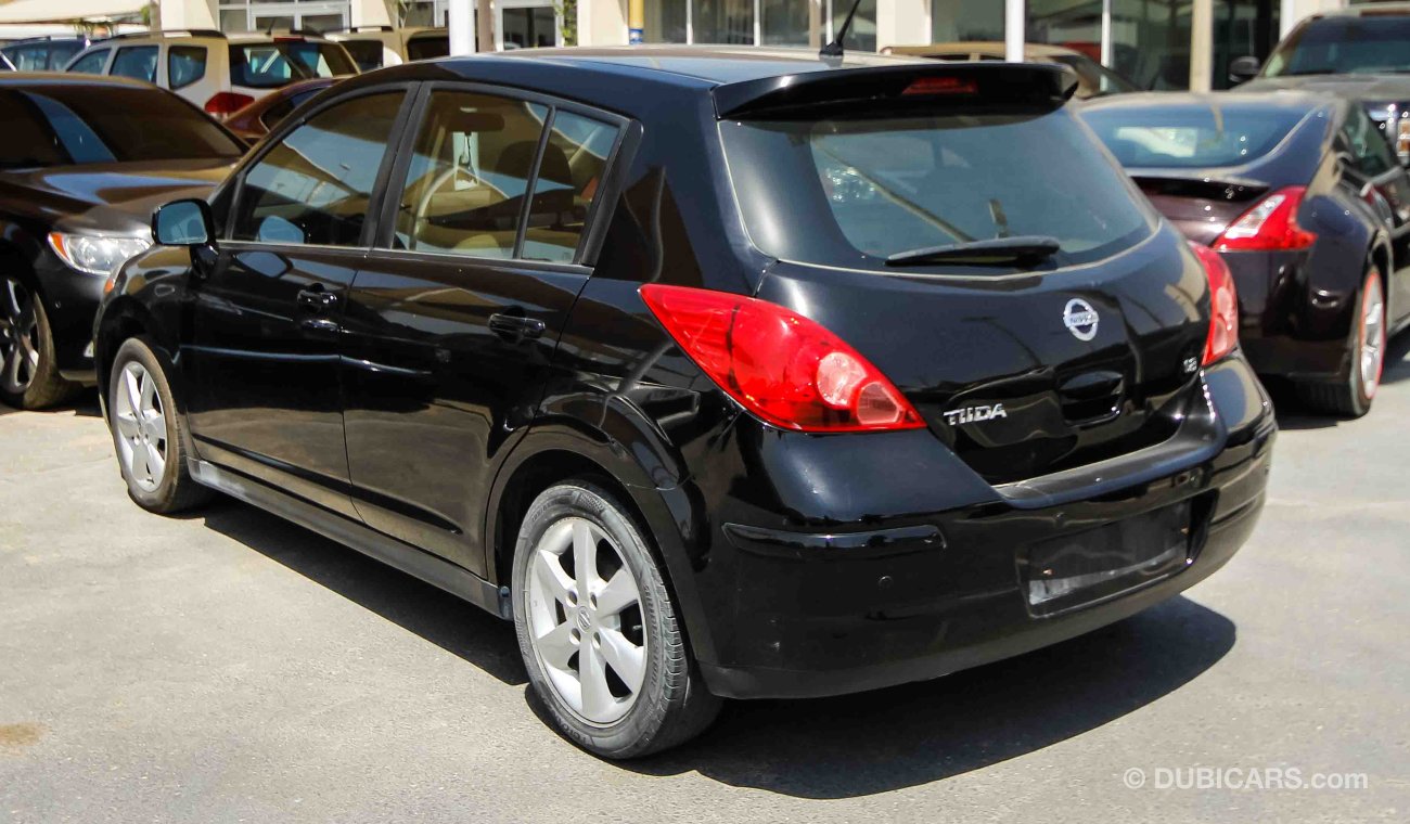 Nissan Tiida 1.8