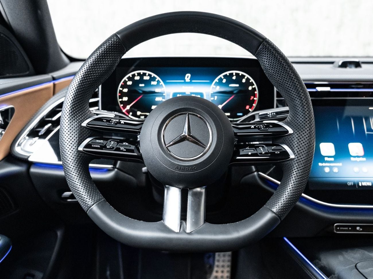 Mercedes Benz E200 STANDARD