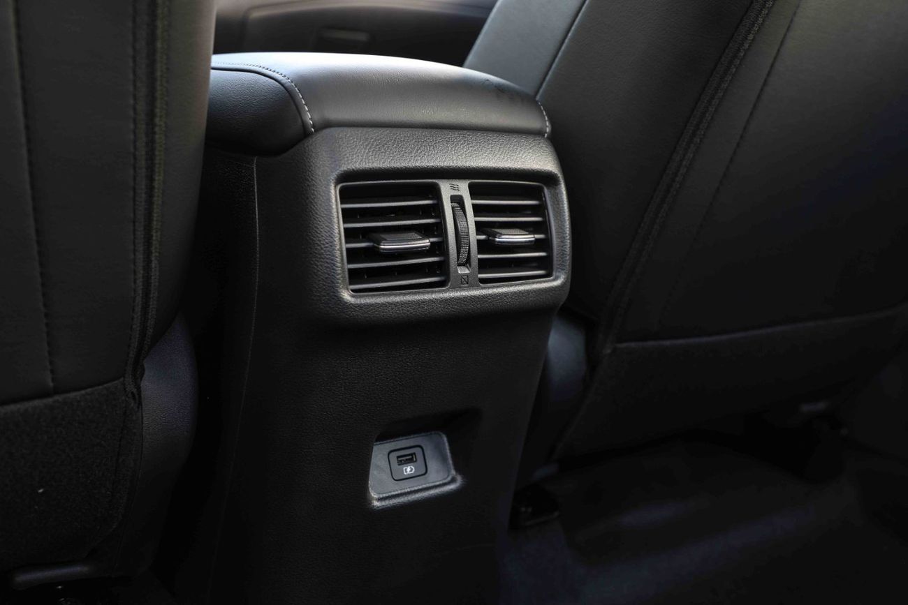 Nissan Sylphy 2024 Nissan Sylphy 1.5 E-POWER ULTRA  HYBRID PLUS - White inside Black | Export Only