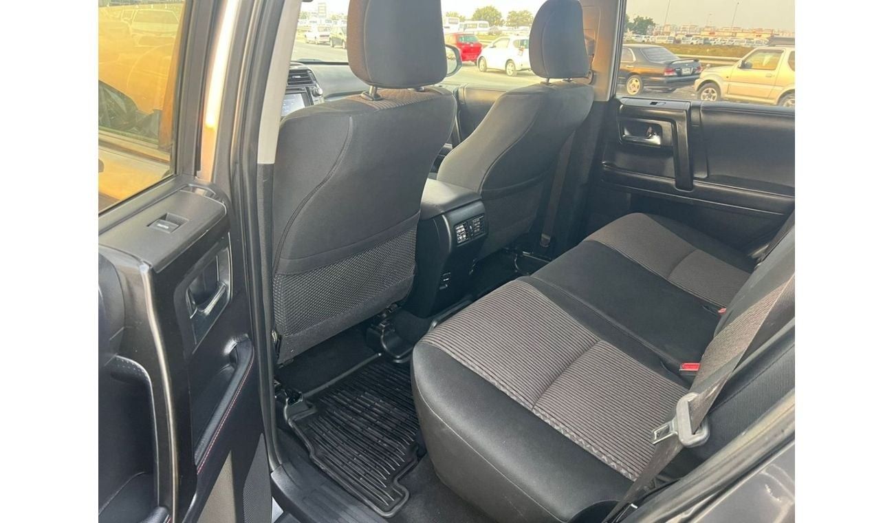 Toyota 4Runner 2019 TOYOTA 4RUNNER, TRD OFF ROAD - 4x4 - 4.0L V6 - Diff Lock and Crawl Control - 46600 Mileage