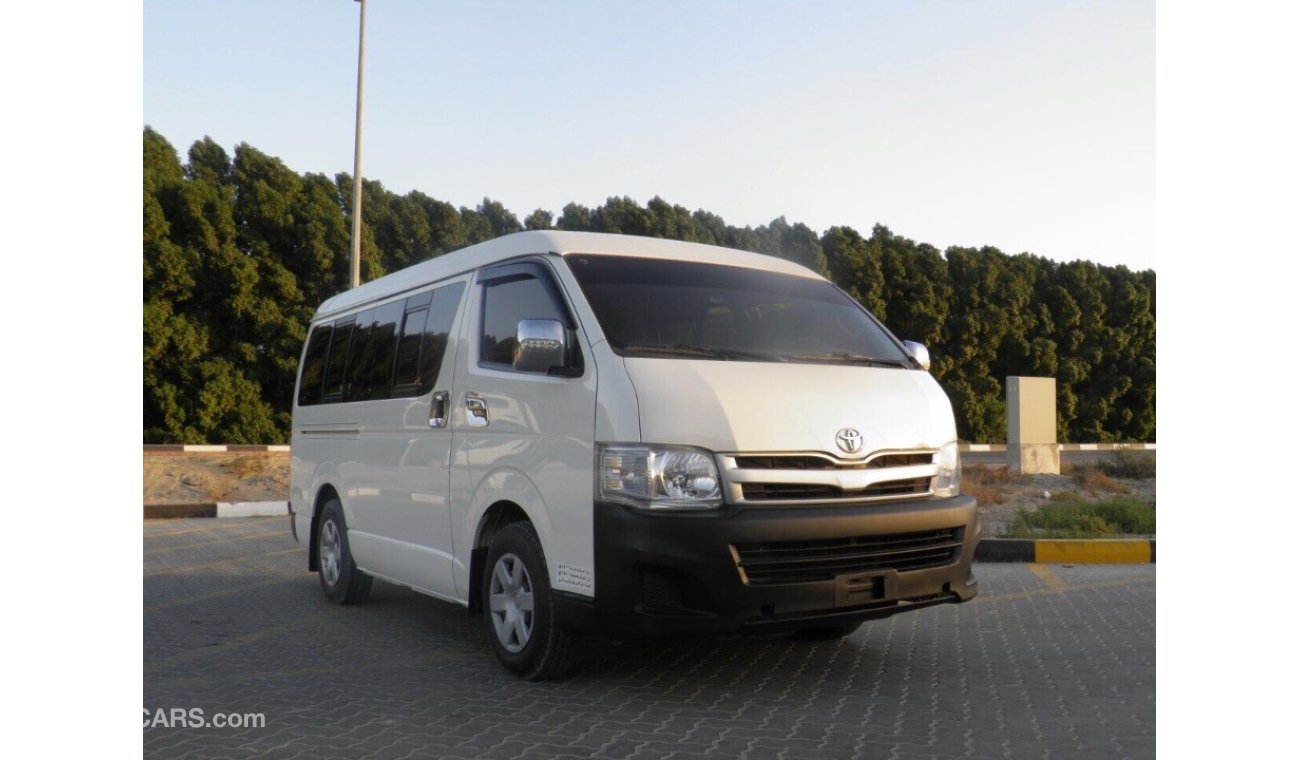 Toyota Hiace 2013 mid roof top of the range