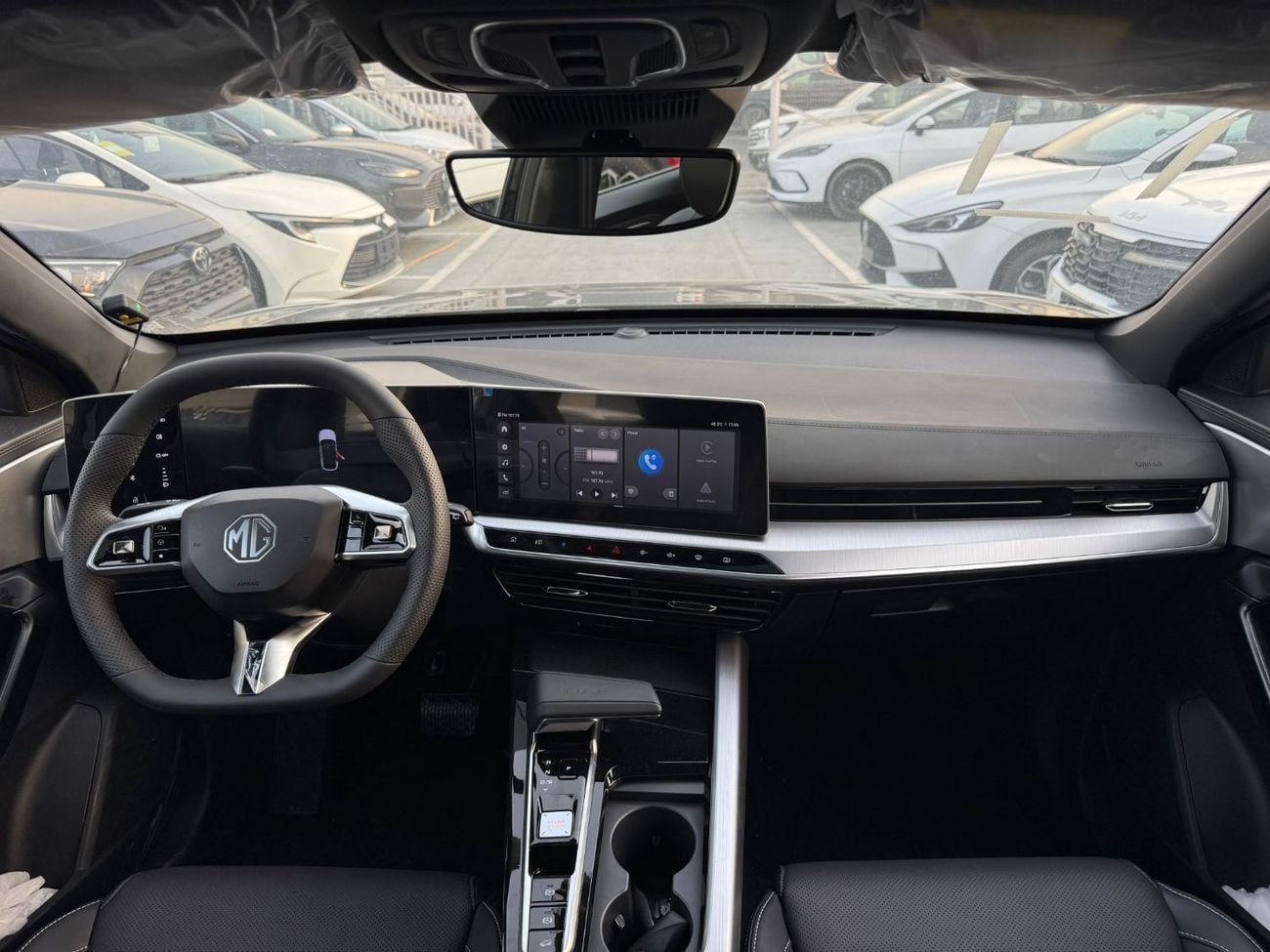 أم جي وان Deluxe 1.5L Petrol FWD 2024 Export Price @ 55,500 AED