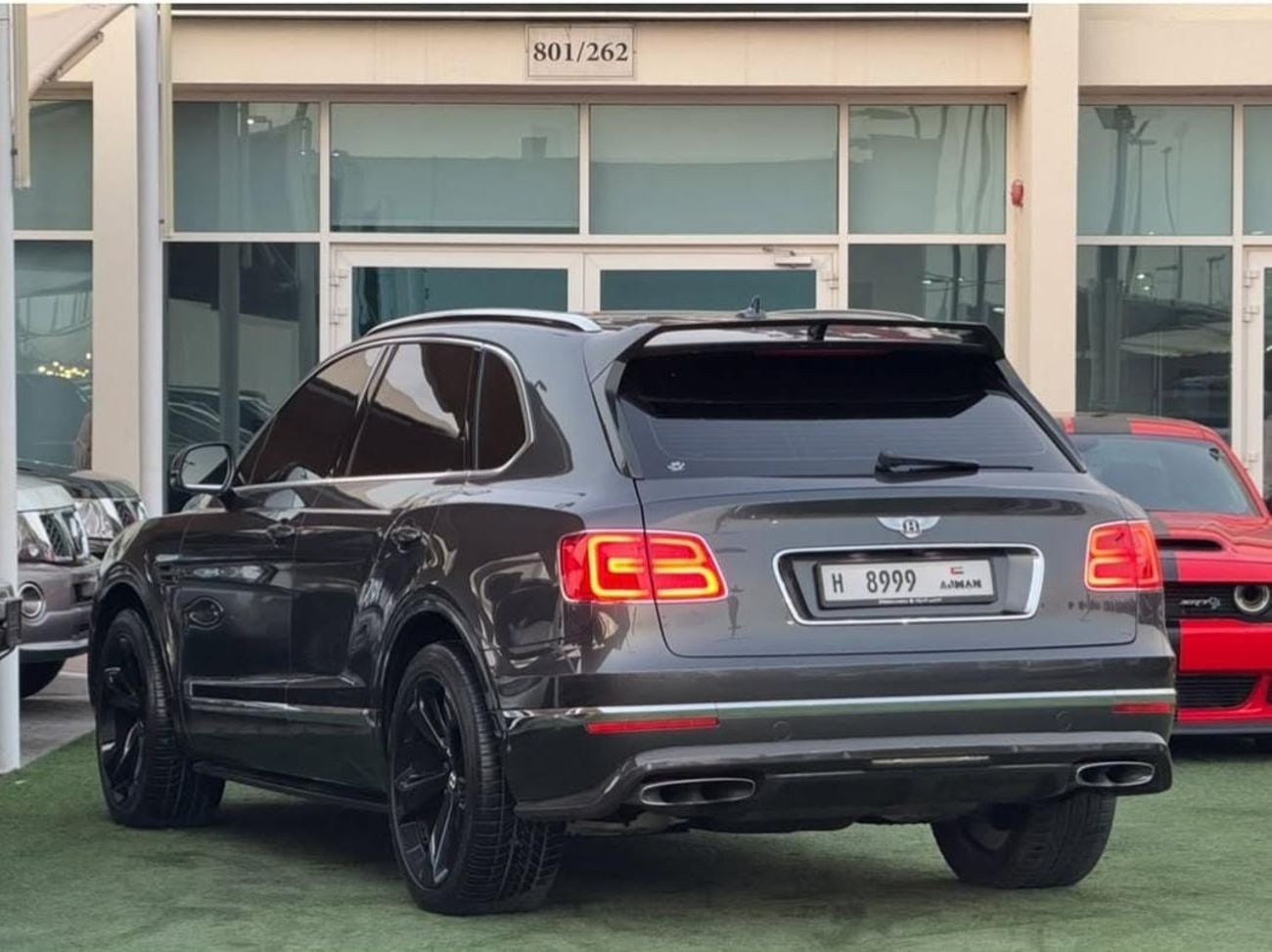 بنتلي بينتايجا Bentley Bentayga Gulf 2017 V12 Agency checks Agency paint In agency condition
