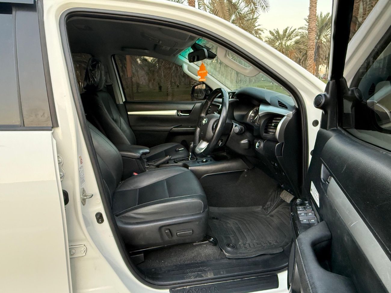 Toyota Hilux SR5 full option 4x4 top of the range export from Australia right hand drive