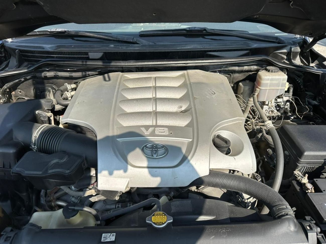 تويوتا لاند كروزر VXR 5.7L 4WD