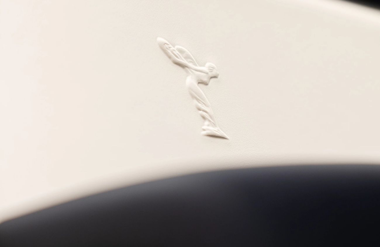 رولز رويس كولينان 6.75L V12 Twin-Turbocharged Engine | Warranty