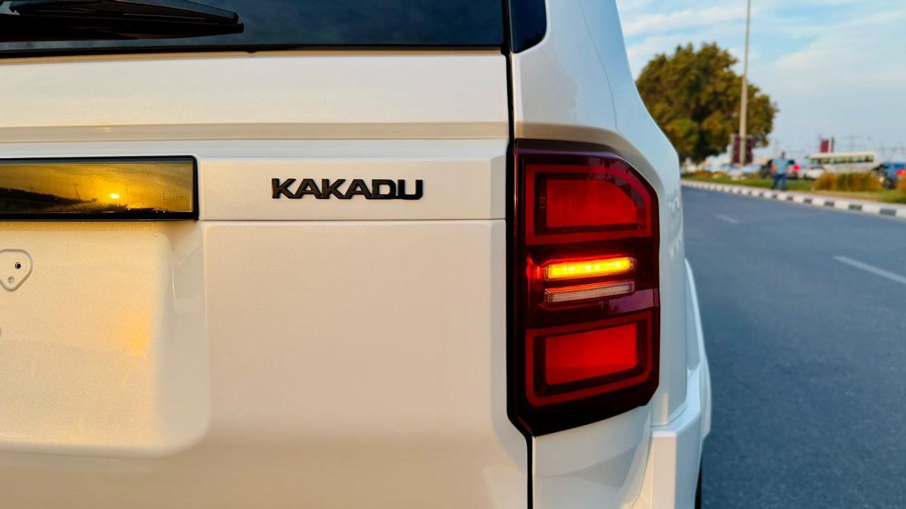 تويوتا برادو KAKADU | BRAND NEW CONDITION | 360 VIEW CAMERA | ELECTRIC HEATED & MEMORY SEATS | AT | PANORAMIC SUN