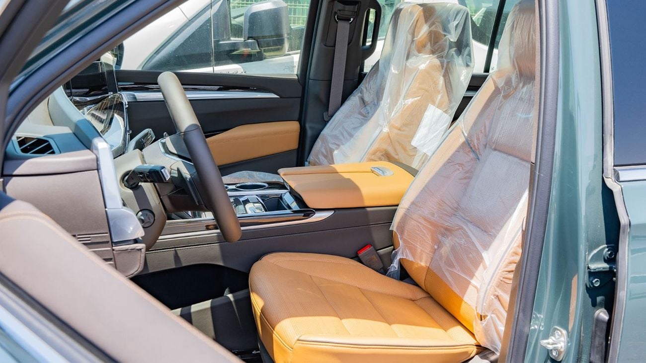 كاديلاك إسكالاد 2026 Cadillac Escalade Premium Luxury 6.2L V8 AT Petrol