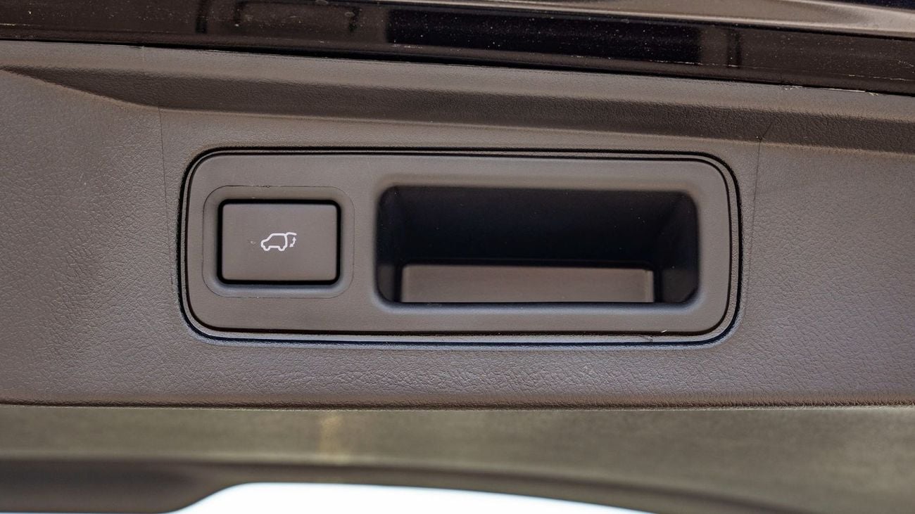 تويوتا فورتونر 2025 Toyota Fortuner 4.0L Petrol Full Option - GCC