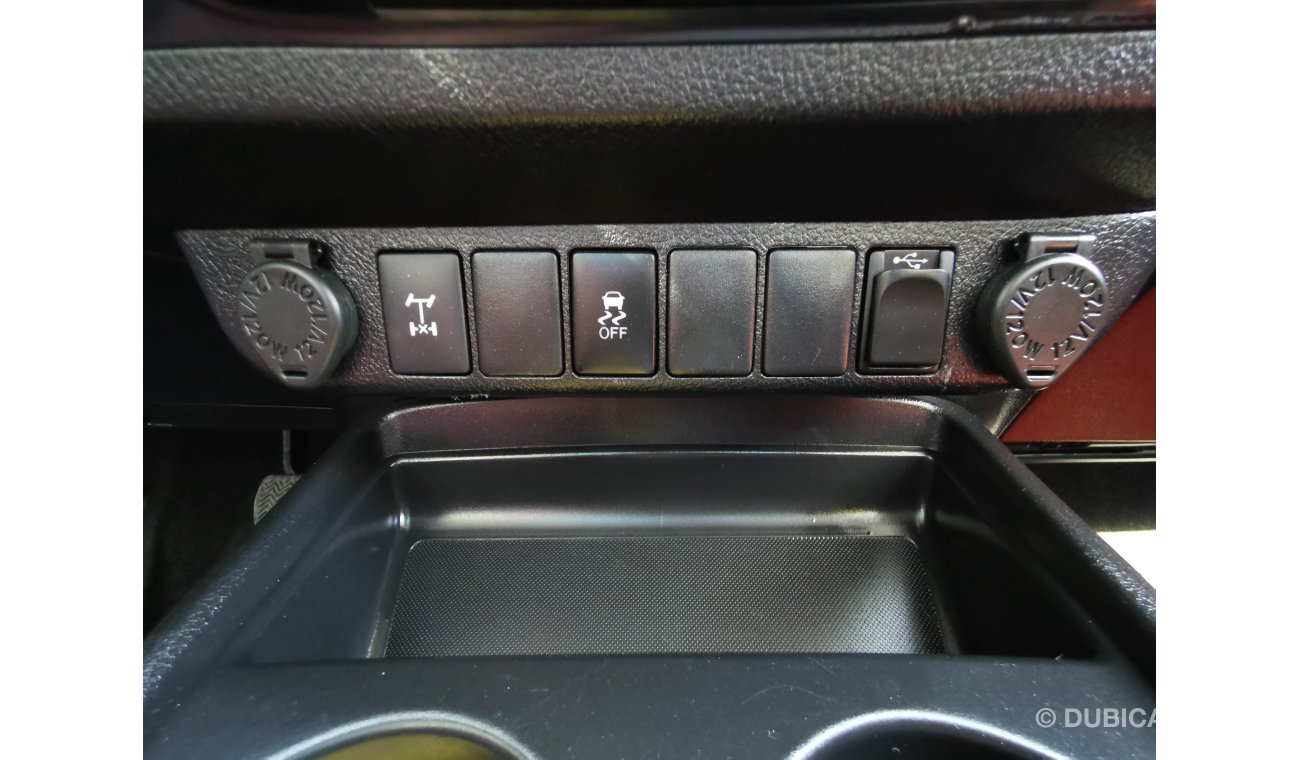 Toyota Hilux 4.0L PETROL, 17" ALLOY RIMS, 4WD, DIFFERENTIAL LOCK (LOT # 1724)