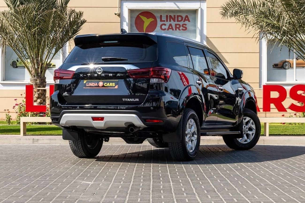 نيسان إكستيرا Titanium 2.5L AWD Nissan X-Terra Titanium 2022 GCC under Warranty with Flexible Down-Payment.