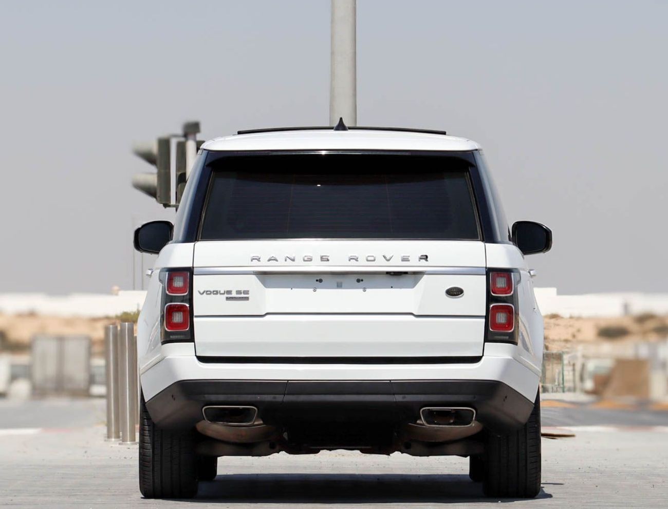 Land Rover Range Rover Vogue SE 5.0L Range Rover GCC 2018, 5.0L 8V, Vogue SE Supercharged , Original Paint, Accident-Free 4