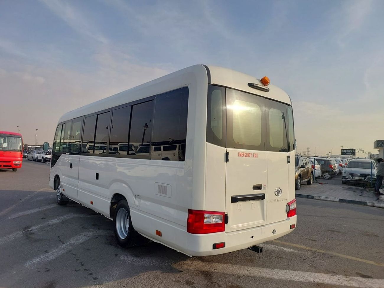 Toyota Coaster TOYOTA COASTER BUS RHD 2017 MODEL 4.0 L DIESEL AUTOMATIC(PM00207)