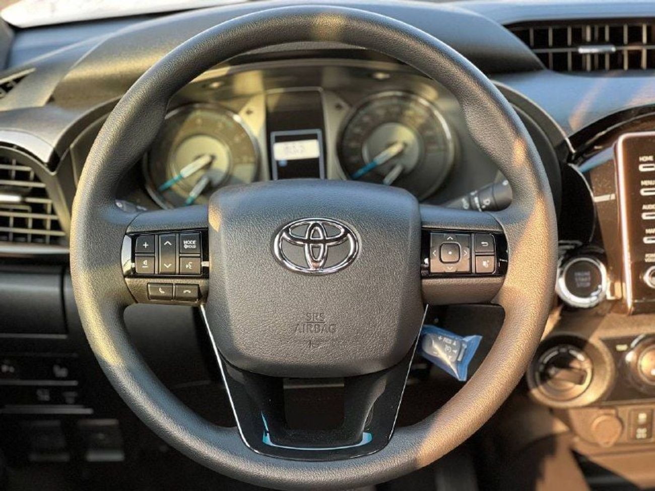 Toyota Hilux ADVENTURE 4.0L PTR A/T // 2025 // FULL OPTION WITH 360 CAMERA , BLIND SPOT , ADV KIT // SPECIAL OFFE