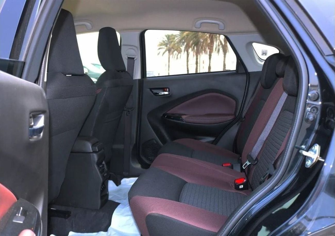 سوزوكي فرونكس SUZUKI FRONX GLX 1.5P AT MY2025 – BLUISH BLACK PEARL