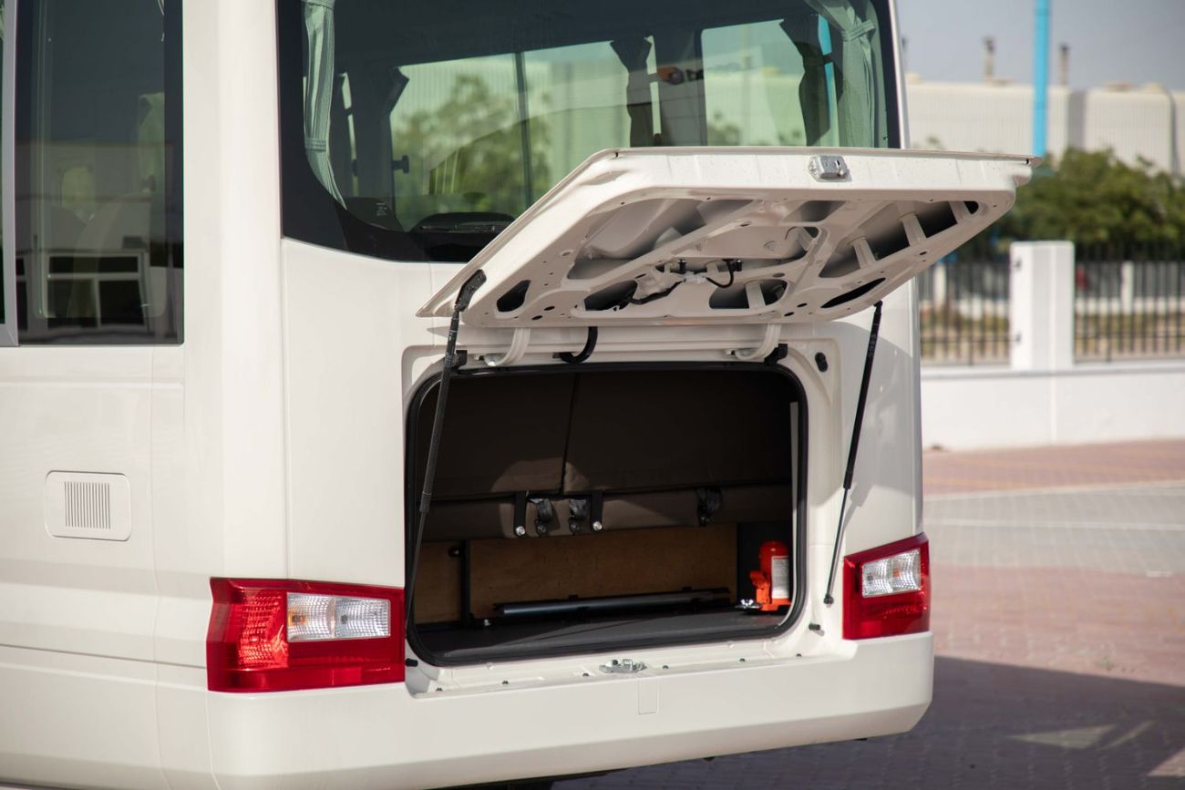 تويوتا كوستر 30 Seater 4.0L - White Inside Grey | Export Only