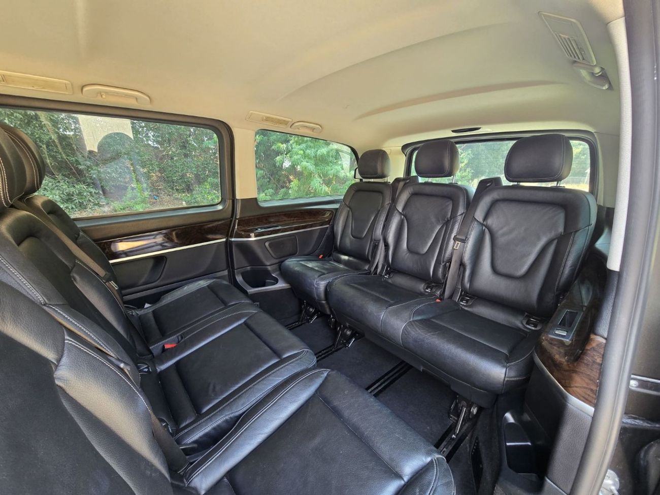 Mercedes-Benz V 250 Std 2.1L MERCEDES V-250 2017 GCC FULL OPITION // PERFECT CONDITION