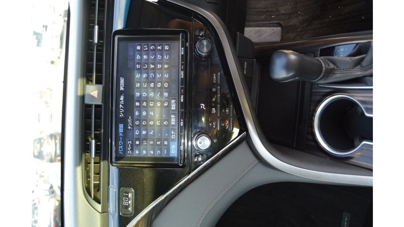 Toyota Camry Hybrid full option