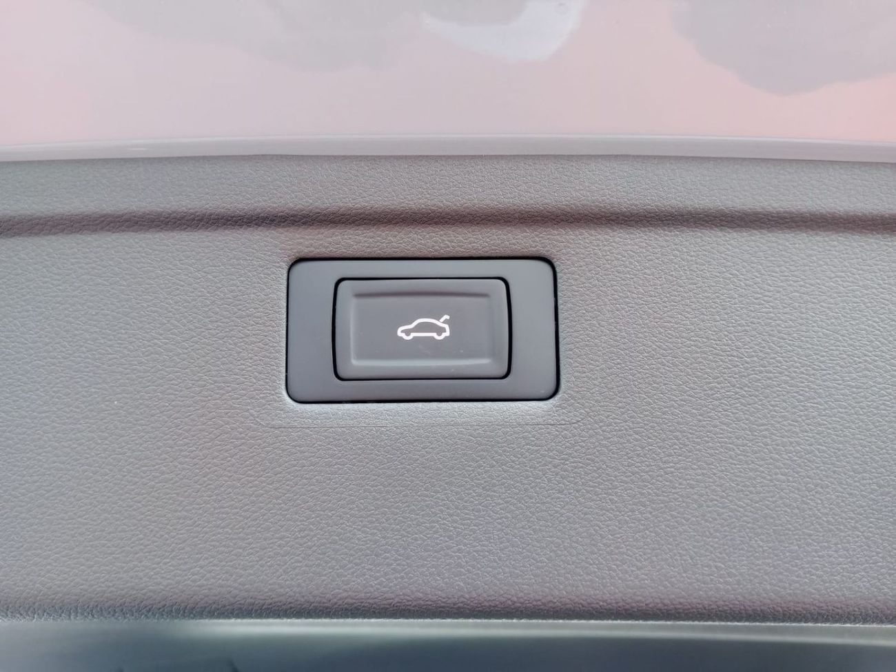 Jetour Dashing only for Export 1.6L Turbo FWD..SUV . cement grey color